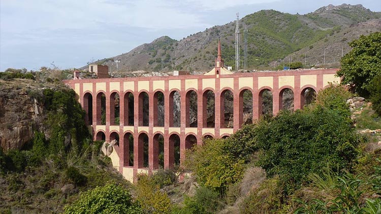 El acueducto de Nerja